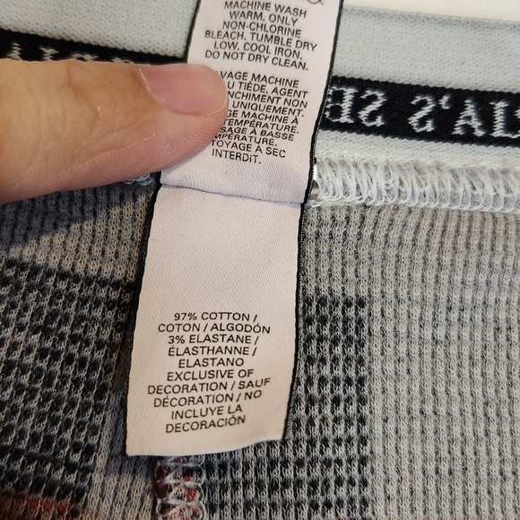 Victoria's Secret Womens Med. Red and Black Plaid Pajama Pants Jogger Style - Picture 4 of 8